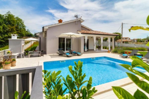 Mala Vala holiday house with a private pool